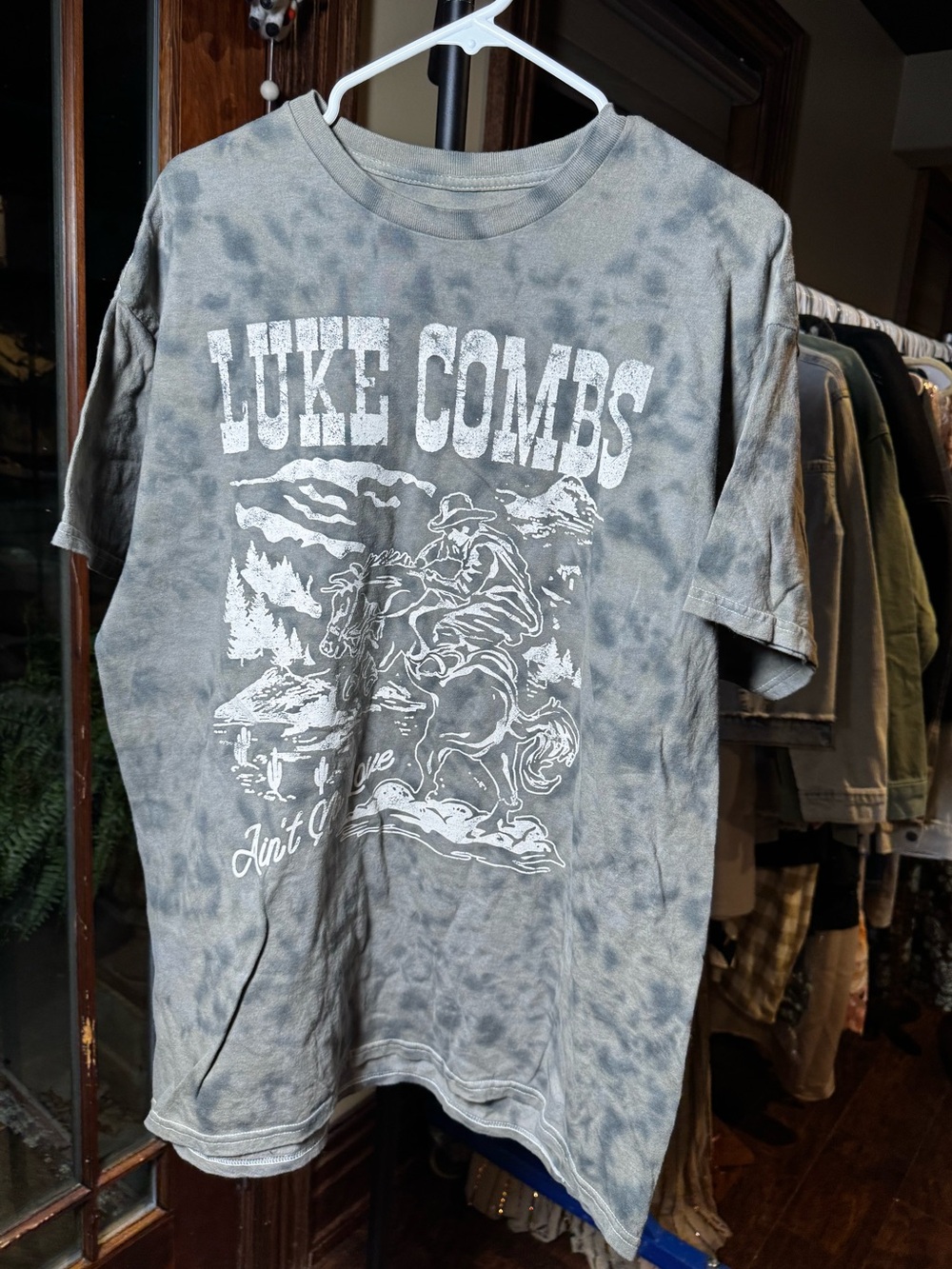 NWOT Luke Combs Ain't No Love T Shirt Grey Tie Dye / Camo Wash Cowboy Graphic